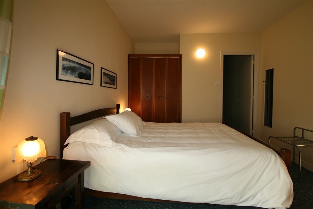 Auberge Du Cabestan Hotel Audierne Esterno foto