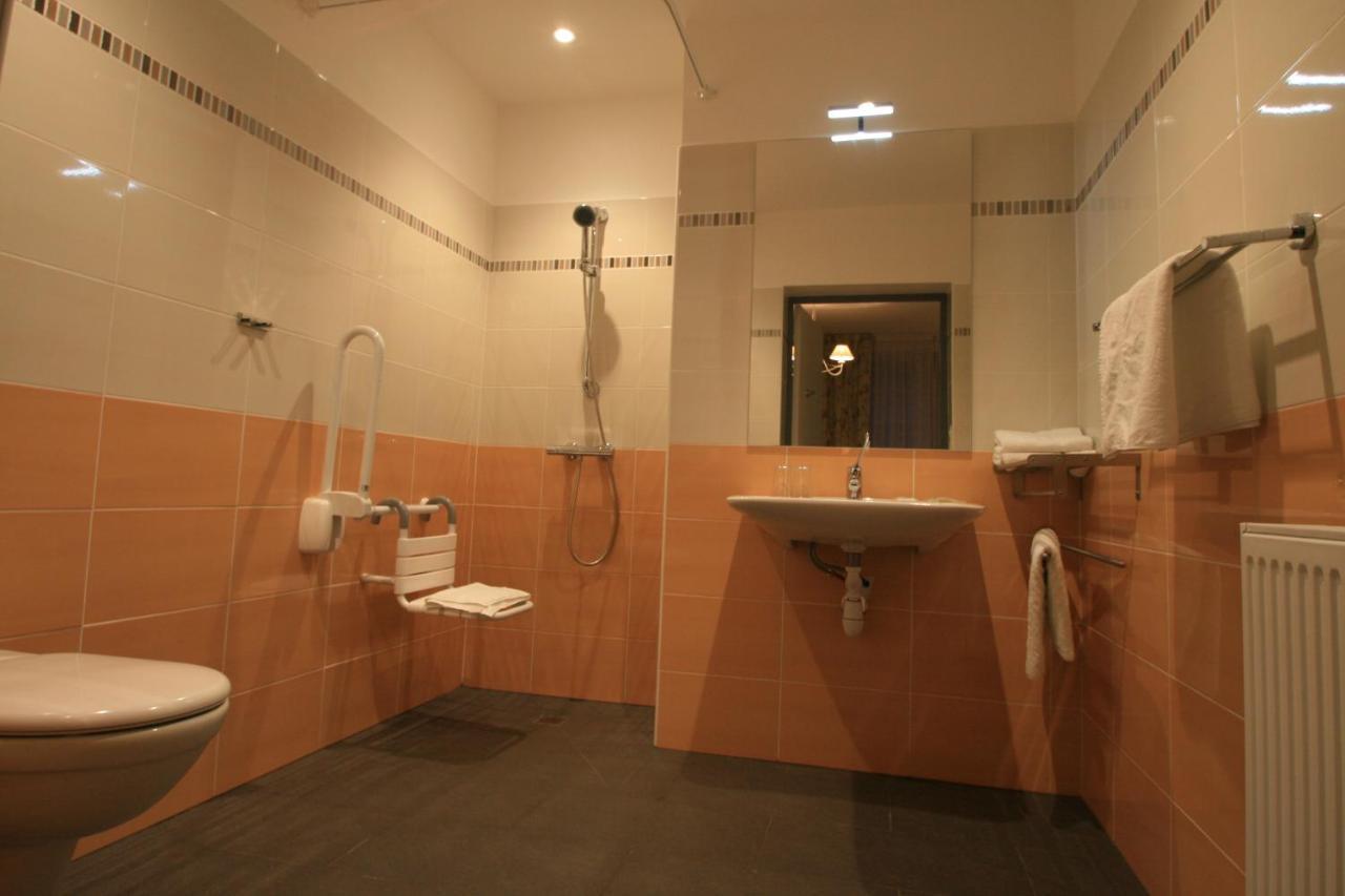 Auberge Du Cabestan Hotel Audierne Esterno foto