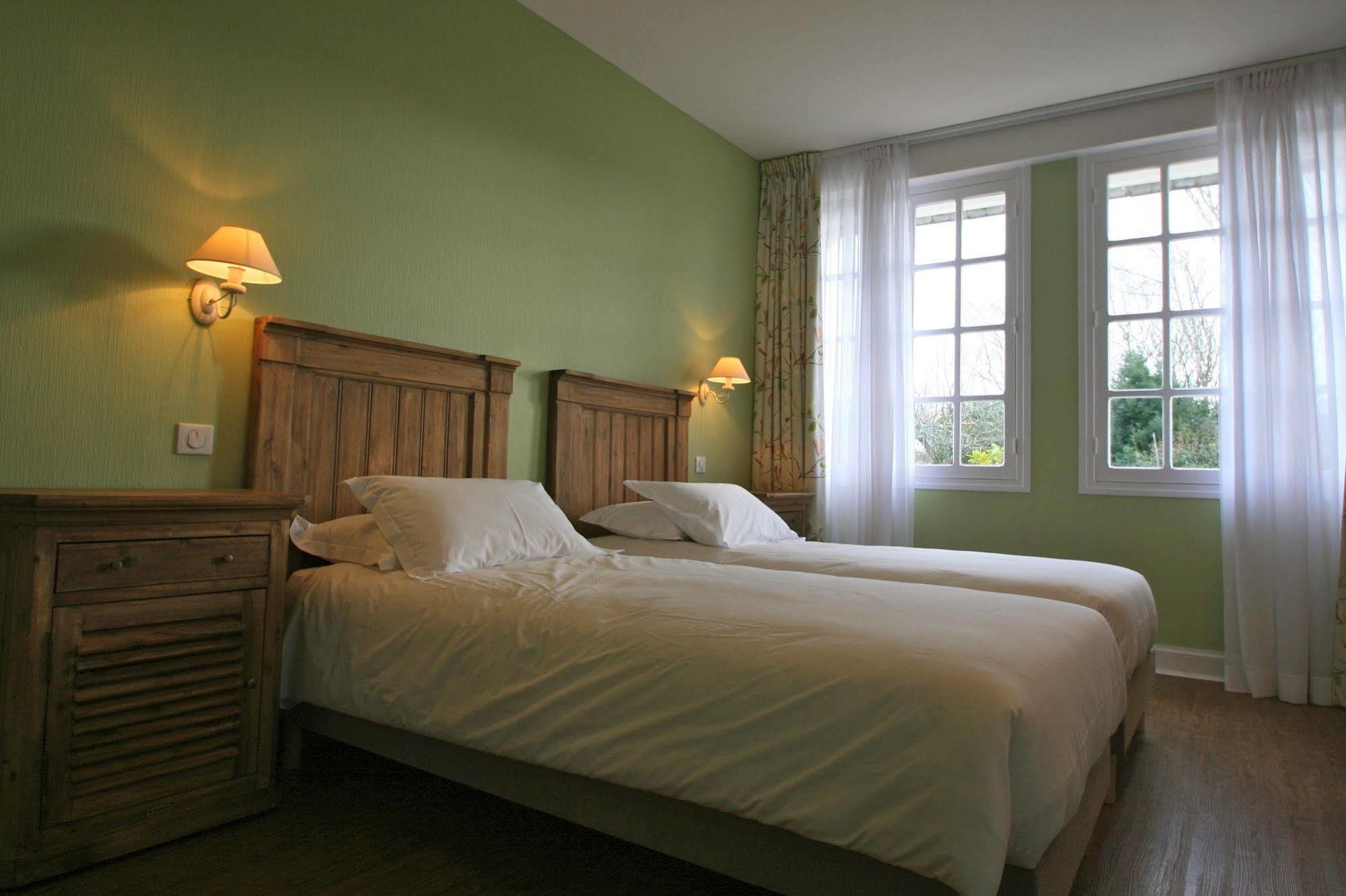 Auberge Du Cabestan Hotel Audierne Esterno foto