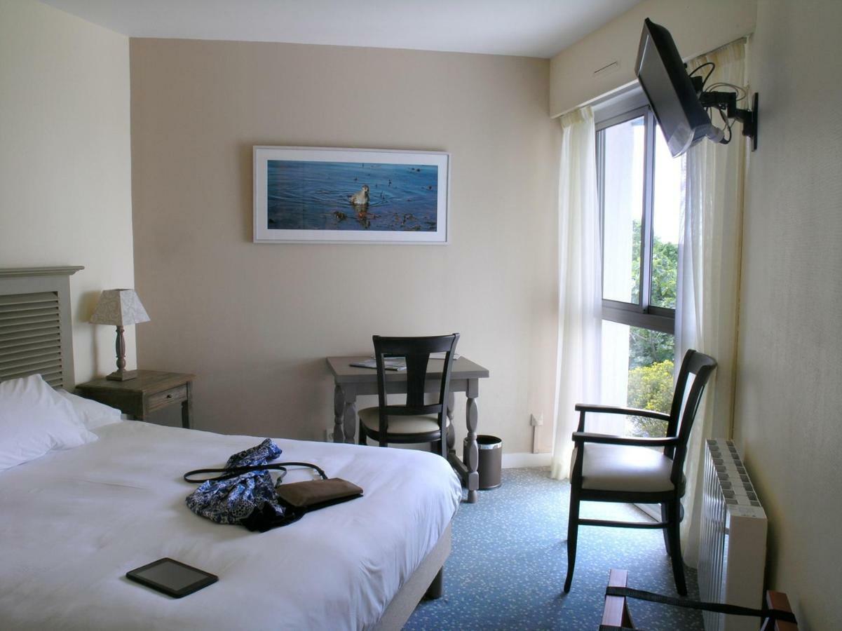 Auberge Du Cabestan Hotel Audierne Esterno foto