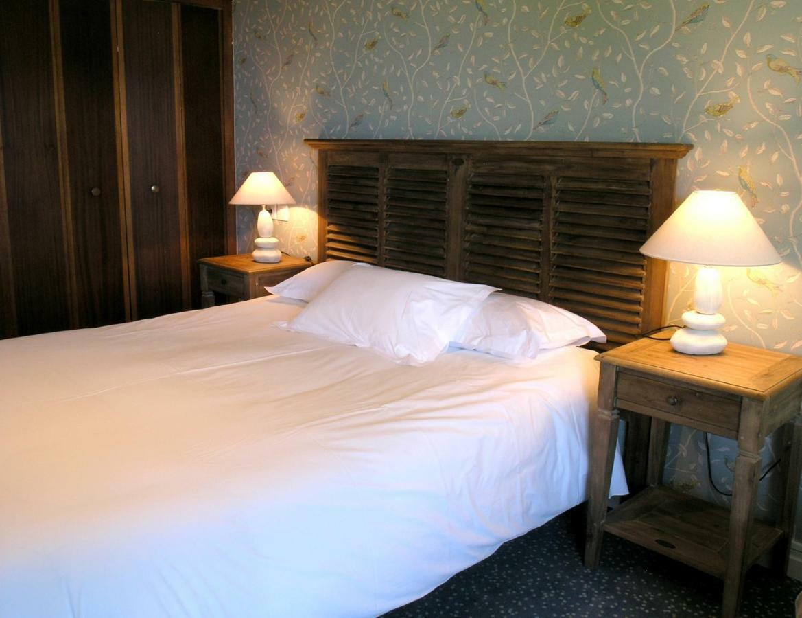 Auberge Du Cabestan Hotel Audierne Esterno foto